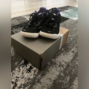 Authentic LEBRON XVIII (PS)